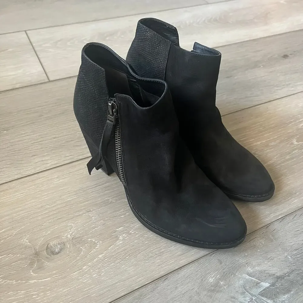 Sam Edelman 'Macon' Women's SZ 6 Black Nubuck Leather Snake Print Ankle Boot